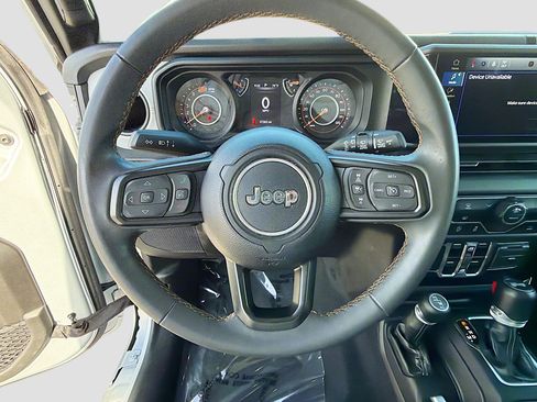 Used 2024 Jeep Wrangler Unlimited Sport AWD/4WD image 37