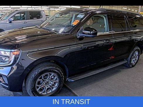 Used 2025 Ford Expedition Max Active AWD/4WD image 1