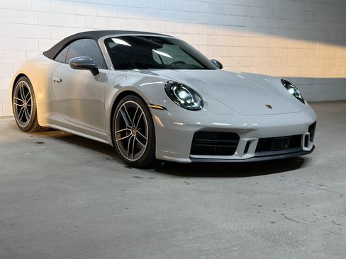 Certified 2026 Porsche 911 Carrera T RWD image 6