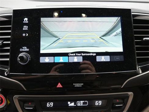 Used 2020 Honda Pilot Elite image 3