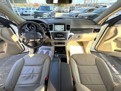 Used 2016 Mercedes-Benz GL 450 4MATIC image 40