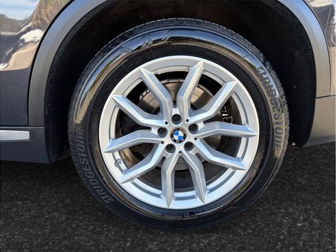 Used 2021 BMW X5 xDrive40i w/ Premium Package image 16