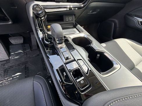 Certified 2025 Lexus NX 250 FWD w/ Accessory Package (Z2) image 21