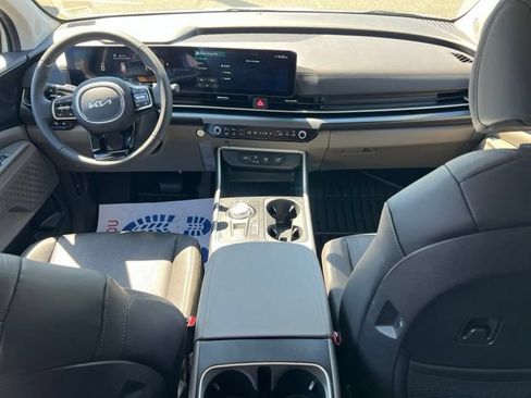 Used 2026 Kia Carnival LXS FWD image 15