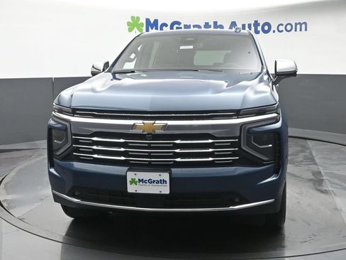 New 2026 Chevrolet Suburban Premier w/ Sun And Tow Package AWD/4WD image 24