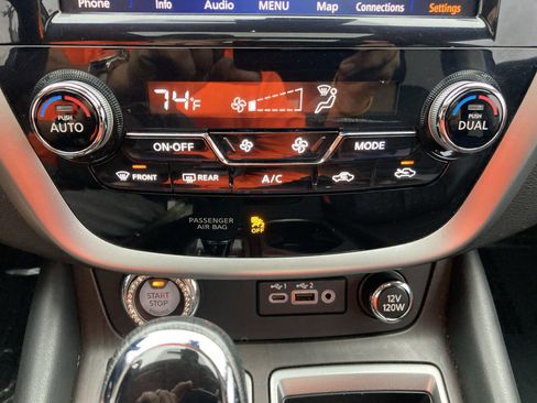 Used 2022 Nissan Murano Platinum w/ Cargo Package image 17