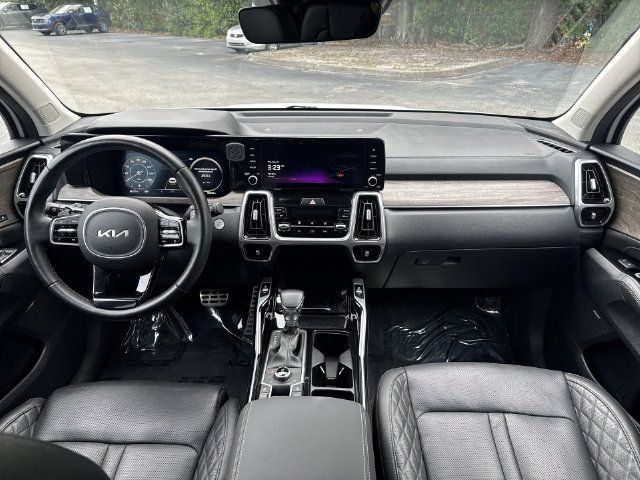 Used 2023 Kia Sorento SX Prestige AWD/4WD image 9