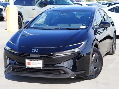 Used 2024 Toyota Prius LE image 4