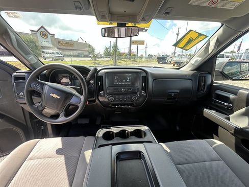 Used 2017 Chevrolet Silverado 2500 W/T AWD/4WD image 10