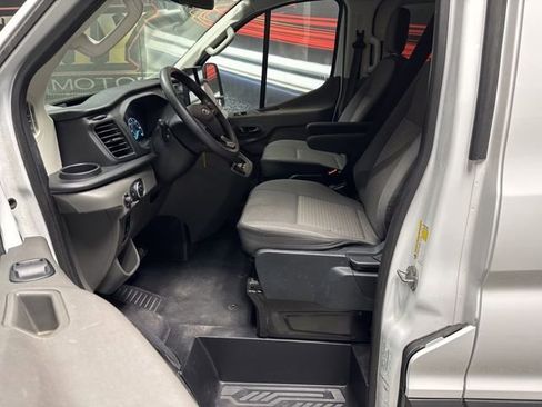 Used 2023 Ford Transit 350 XLT image 4