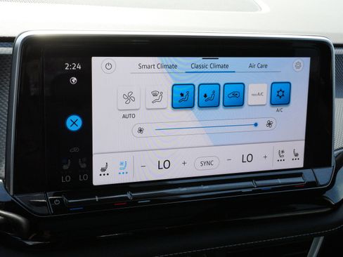 Used 2024 Volkswagen Atlas Cross Sport SEL Premium R-Line AWD/4WD image 24