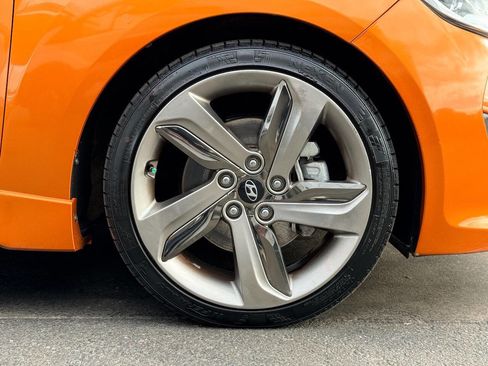 Used 2013 Hyundai Veloster Turbo image 9
