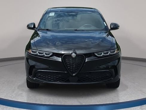 Used 2025 Alfa Romeo Tonale w/ Premium Package AWD/4WD image 2