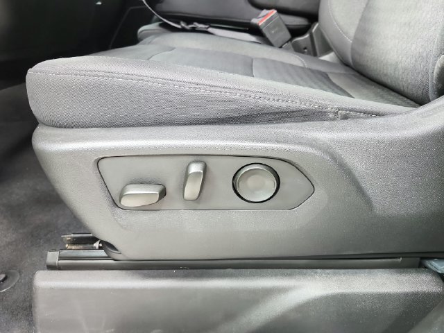 Used 2025 Chevrolet Silverado 2500 LT AWD/4WD image 20