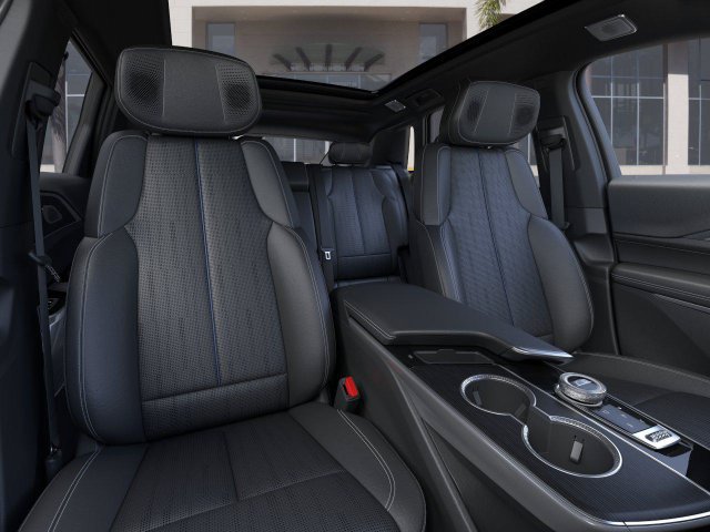 New 2026 Cadillac Lyriq Signature Sport AWD/4WD image 16