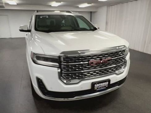 Certified 2023 GMC Acadia Denali FWD image 3