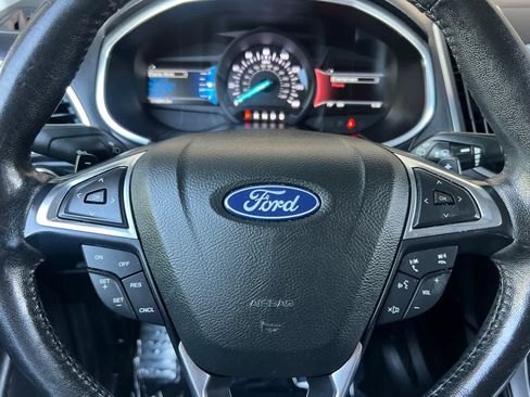 Used 2018 Ford Edge Titanium FWD image 25
