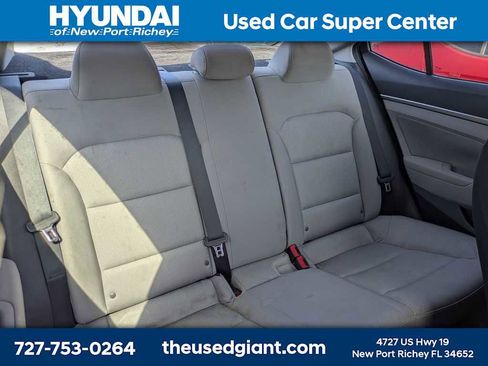 Used 2017 Hyundai Elantra SE image 8