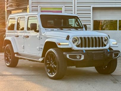 Used 2024 Jeep Wrangler Unlimited Sahara w/ Technology Group