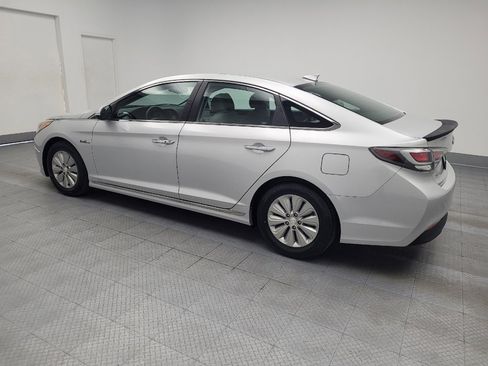 Used 2016 Hyundai Sonata SE image 3