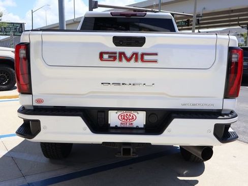 Used 2024 GMC Sierra 2500 Denali w/ Denali Reserve Package AWD/4WD image 6