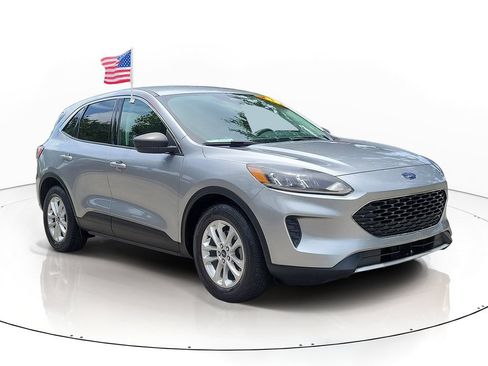 Used 2022 Ford Escape SE FWD image 2