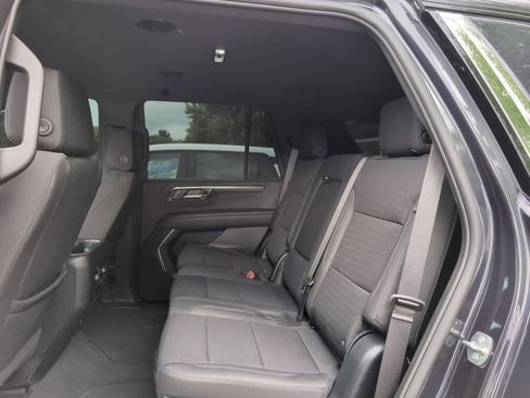 Used 2025 Chevrolet Tahoe LS AWD/4WD image 7