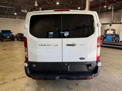 Used 2015 Ford Transit 350 XLT RWD image 3