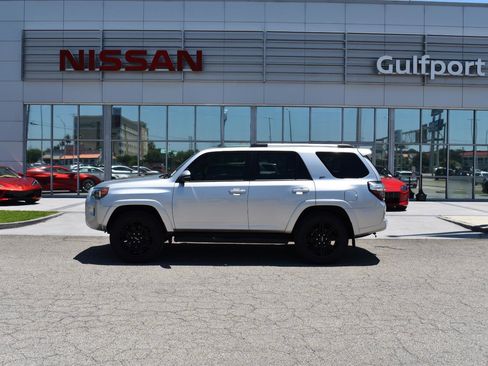 Used 2023 Toyota 4Runner SR5 Premium w/ Moonroof Package RWD image 3