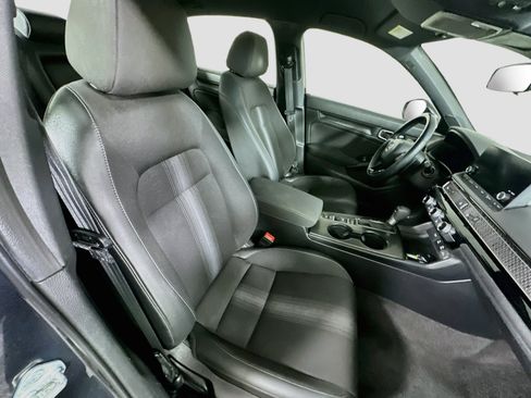 Used 2025 Honda Civic Sport image 29