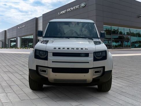 Used 2023 Land Rover Defender 110 S AWD/4WD image 8