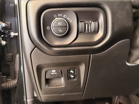 Used 2019 RAM 1500 Big Horn AWD/4WD image 22