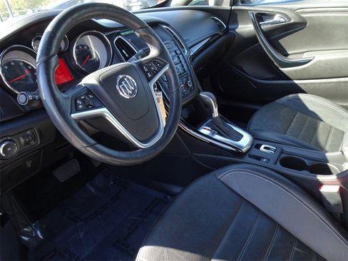 Used 2019 Buick Cascada Premium image 12