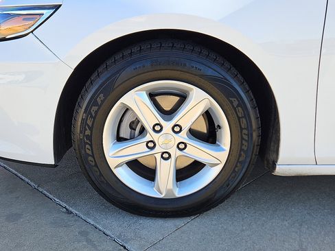 Used 2024 Chevrolet Malibu LT image 5