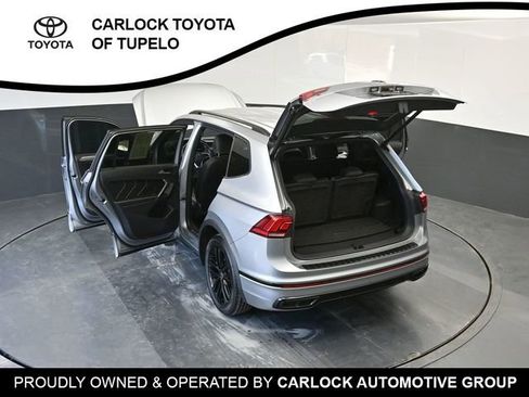 Used 2022 Volkswagen Tiguan SE R-Line image 55