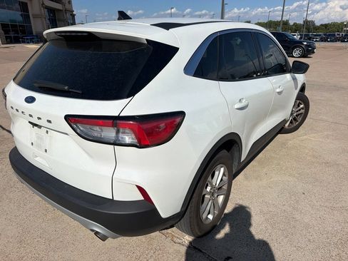 Used 2022 Ford Escape SE w/ Convenience Package FWD image 10