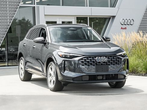 New 2025 Audi Q5 Premium Plus image 2