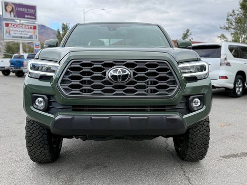Used 2022 Toyota Tacoma TRD Off-Road image 96