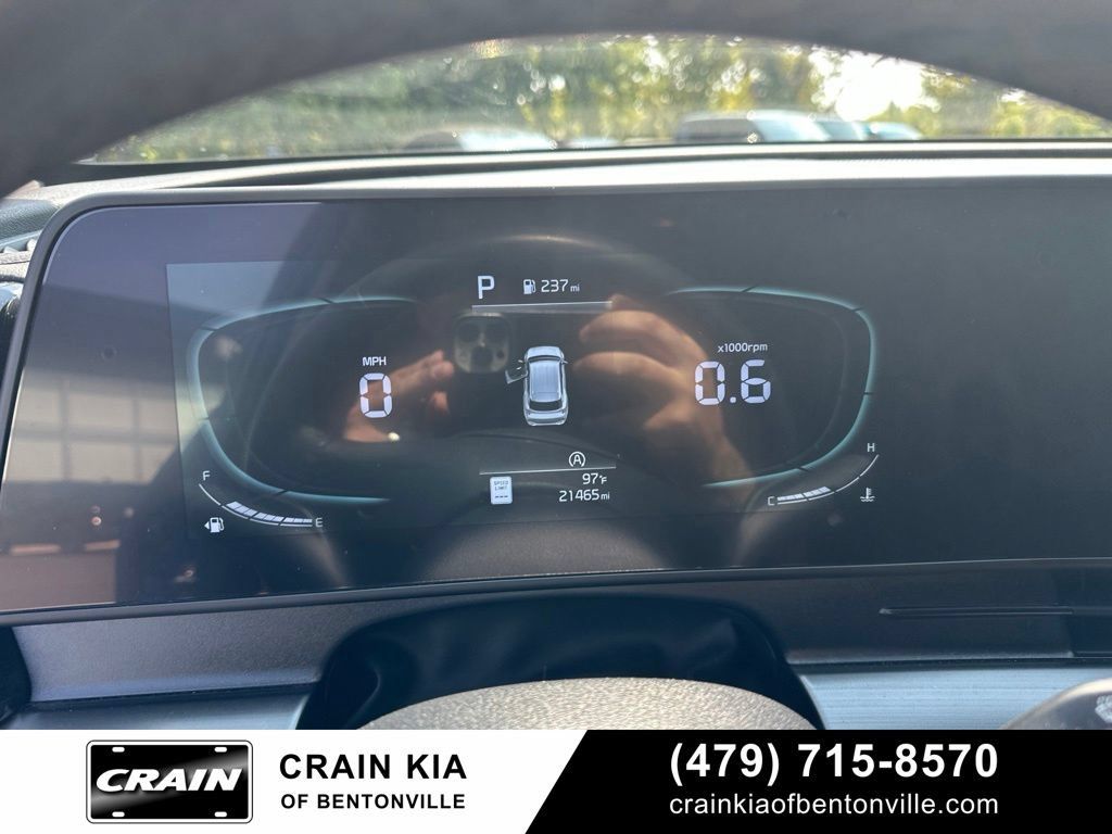 Certified 2025 Kia Sportage EX FWD image 19