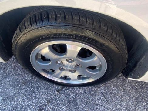 Used 2002 MAZDA 626 image 13