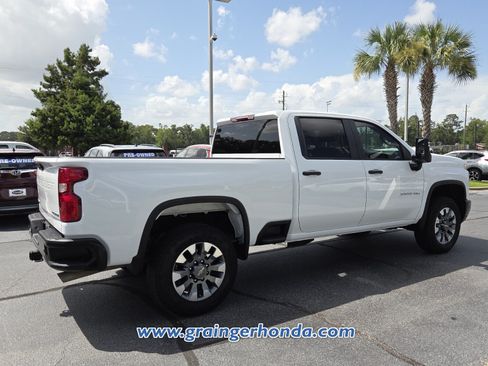 Used 2024 Chevrolet Silverado 2500 Custom w/ Custom Value Package RWD image 5