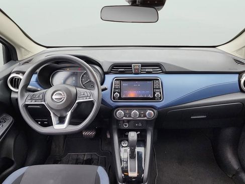 Used 2023 Nissan Versa SV FWD image 9