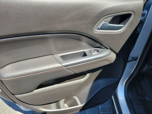 Used 2016 GMC Canyon SLE w/ SLE Convenience Package RWD image 17