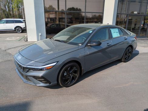 New 2026 Hyundai Elantra Sport FWD image 3