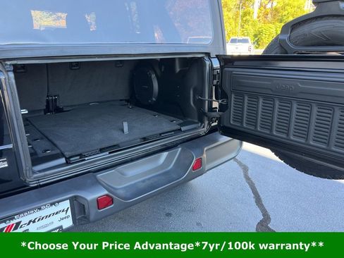 Certified 2022 Jeep Wrangler Unlimited Sahara w/ Cold Weather Group image 14