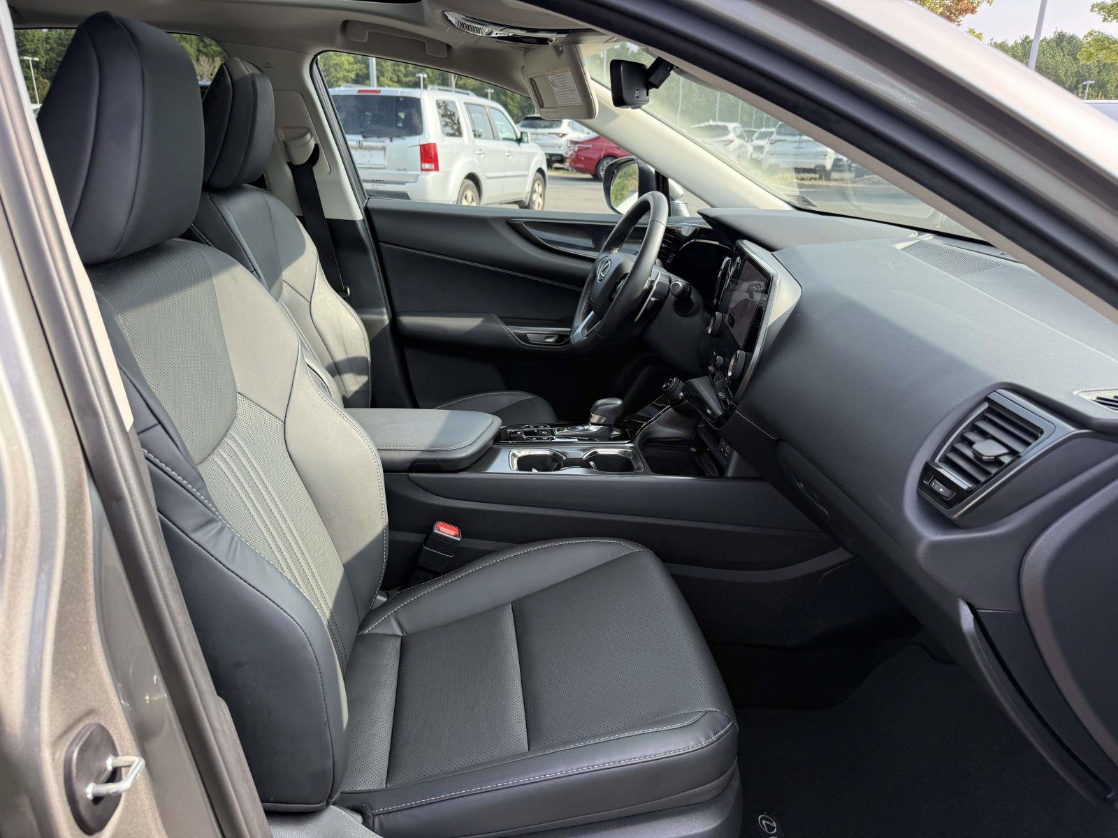 Used 2025 Lexus NX 350 AWD w/ Accessory Package (2T) image 17