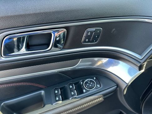 Used 2016 Ford Explorer Sport w/ Equipment Group 401A AWD/4WD image 18