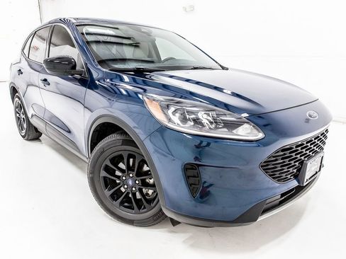 Used 2020 Ford Escape SE Sport image 9