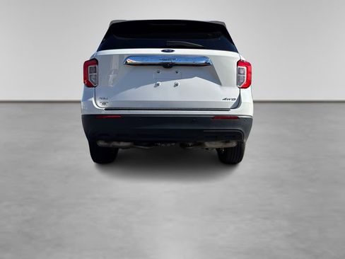 Used 2022 Ford Explorer XLT image 16