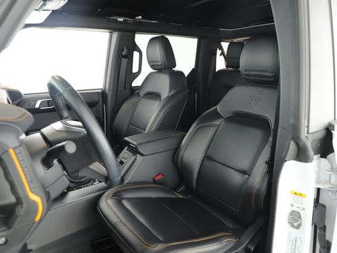 Certified 2024 Ford Bronco Badlands AWD/4WD image 10